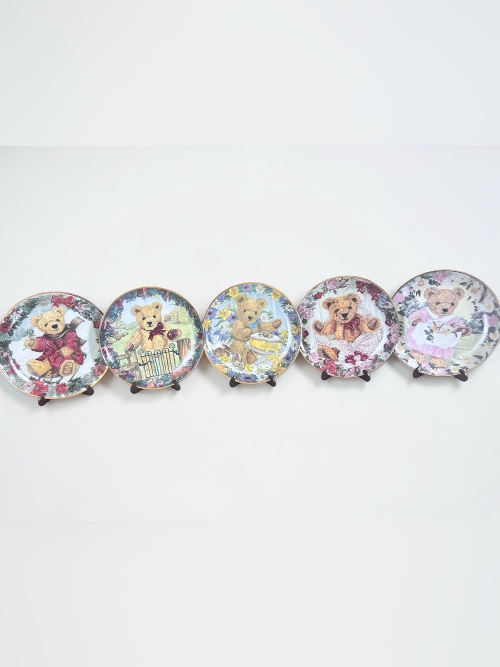 Franklin Mint Teddy Bear Seasons Plate Set of 5 With Stands